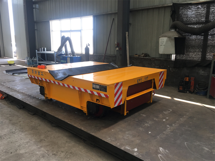 軌道平板車 臺(tái)面v型架08